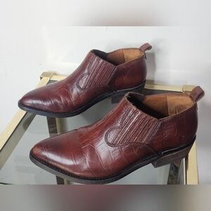 Frye women's Billy Shootie Western Ankle Boots  Leather Maroon Size 7.5